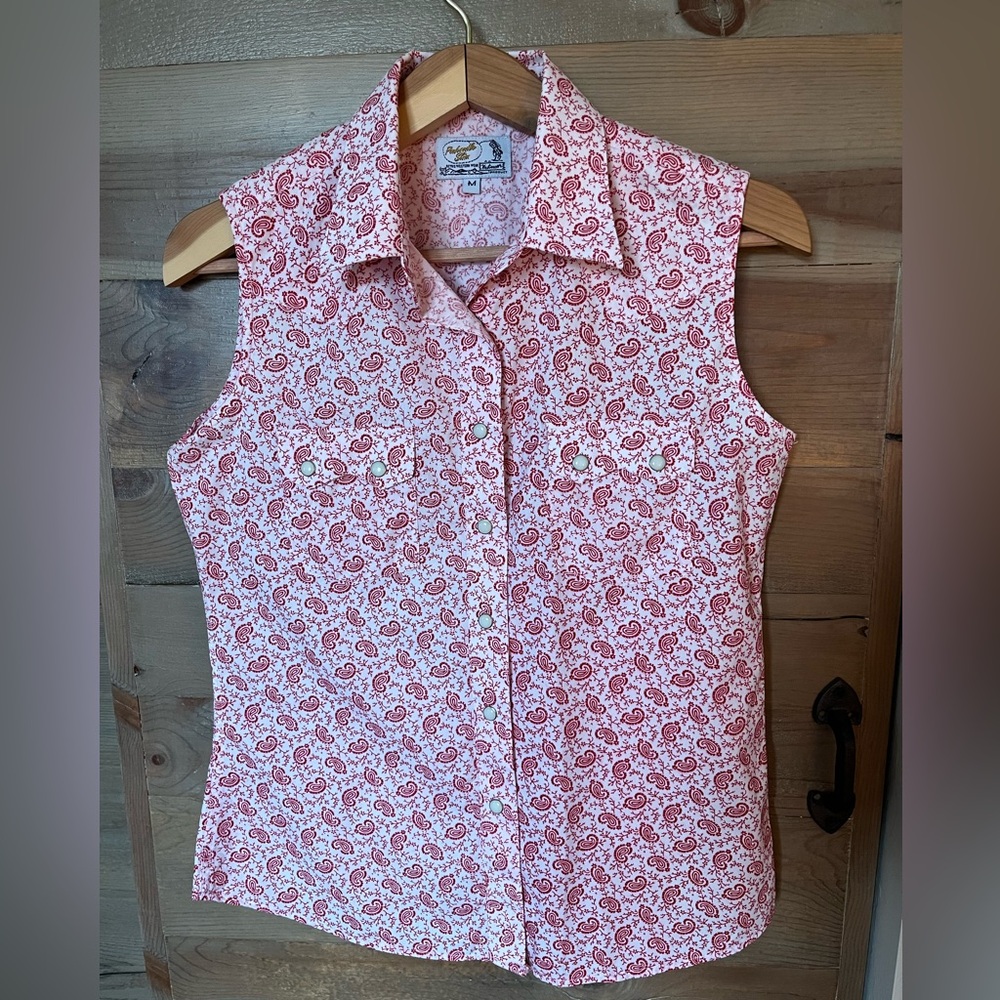 Panhandle Slim Women's Sleeveless Paisley Pearl Snap Shirt - Red/White